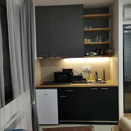 Crnobrnja Apartamento *